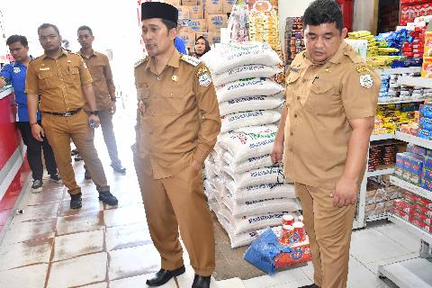 Sidak Pasar dan Kantor
